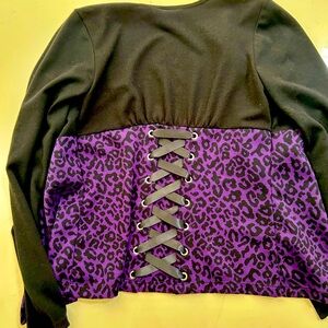 💜BOGO SALE💜 NWT Corset style back sweater